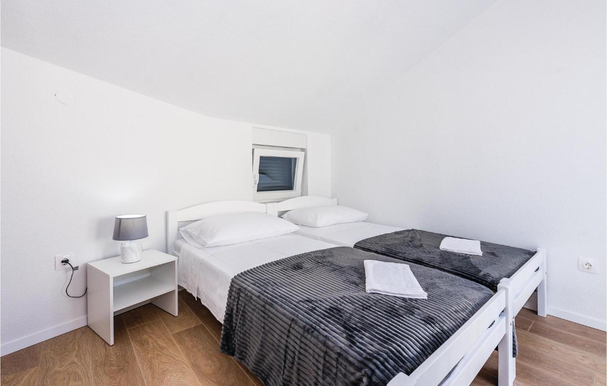 4 Bedroom Beautiful Home In Szybenik Zewnętrze zdjęcie