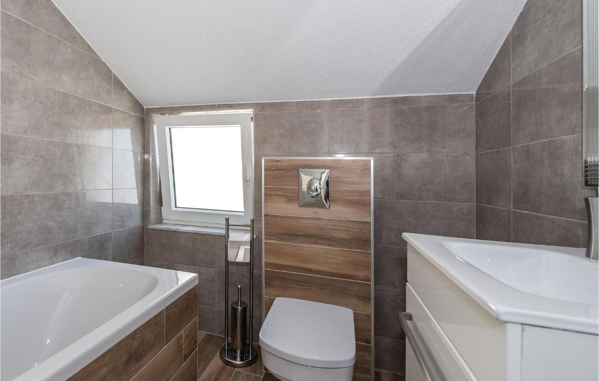 4 Bedroom Beautiful Home In Szybenik Zewnętrze zdjęcie
